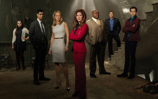 Group people room staircase man free wallpaper for desktop - medium preview image