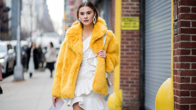 Woman yellow fur coat shopping free wallpaper for desktop - medium preview image