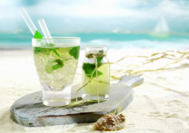 Beach glass water green drink free wallpaper for desktop - medium preview image