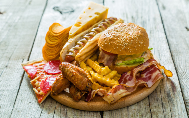 Plate sandwich frenchfries burger woodentable free wallpaper for desktop - medium preview image