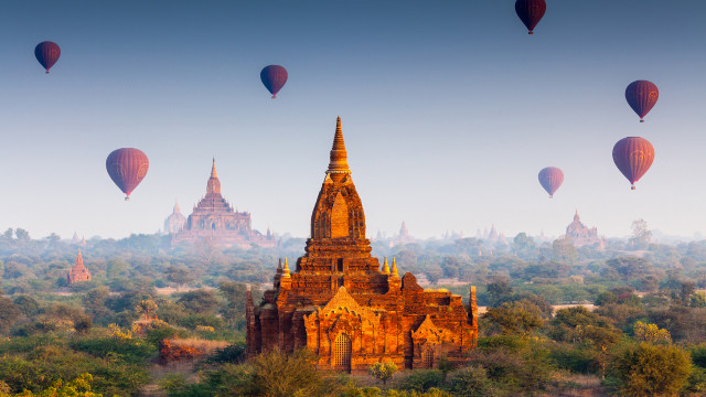 Hot air balloons skyline autumn free wallpaper for desktop - medium preview image