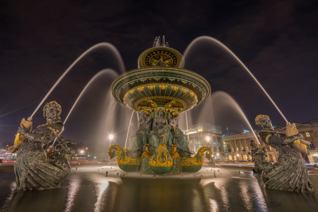 Fountain statues clock night lights free wallpaper for desktop - medium preview image