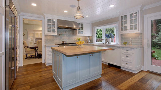 Kitchen center island window yard free wallpaper for desktop - medium preview image