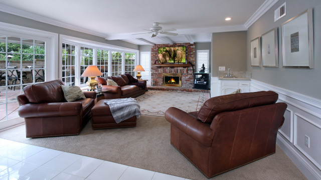 Livingroom fireplace couch chair rug free wallpaper for desktop - medium preview image