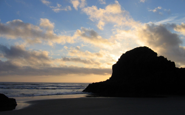 Rock formation beach sunset clouds free wallpaper for desktop - medium preview image