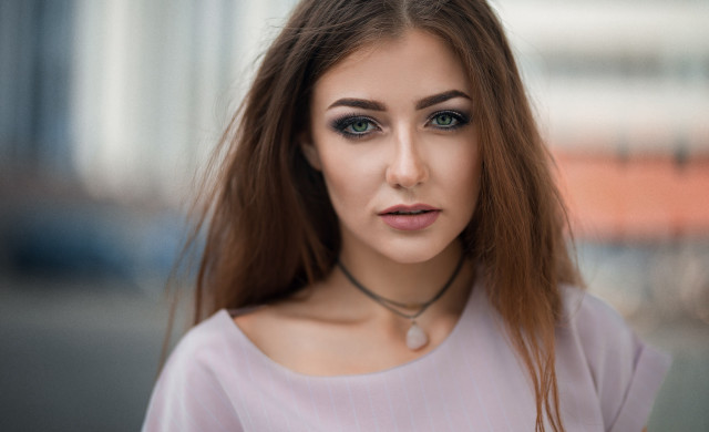 Woman longhair serious greeneyes necklace #2 free wallpaper for desktop - medium preview image