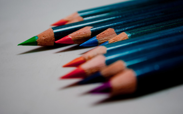 Colored pencils table shallow depth free wallpaper for desktop - medium preview image