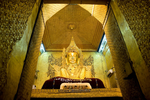 Golden buddha statue ceiling fan free wallpaper for desktop - medium preview image