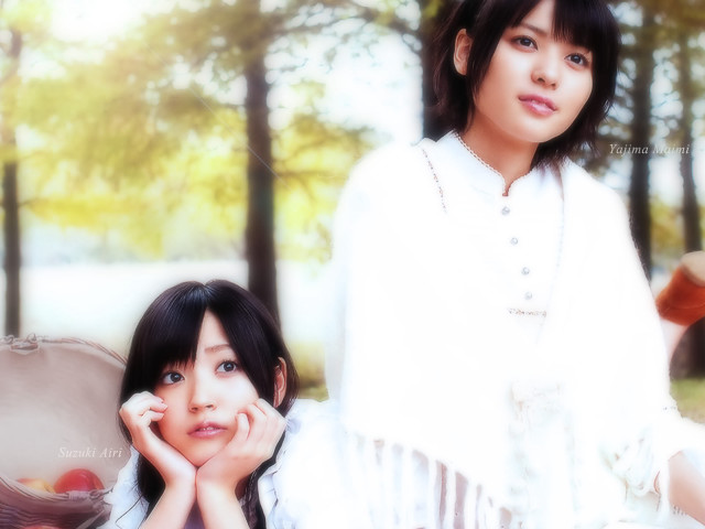 Asian women park picnic table free wallpaper for desktop - medium preview image