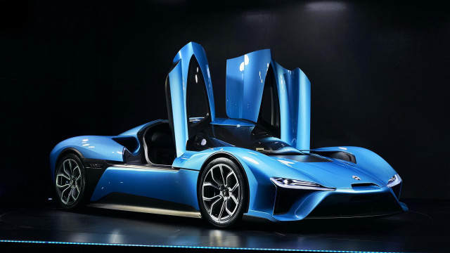 Blue sports car open doors #3 free wallpaper for desktop - medium preview image