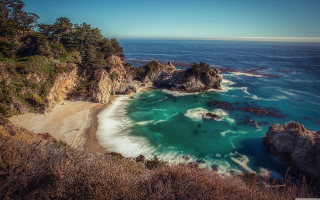 Beach water cliff trees blue free wallpaper for desktop - medium preview image