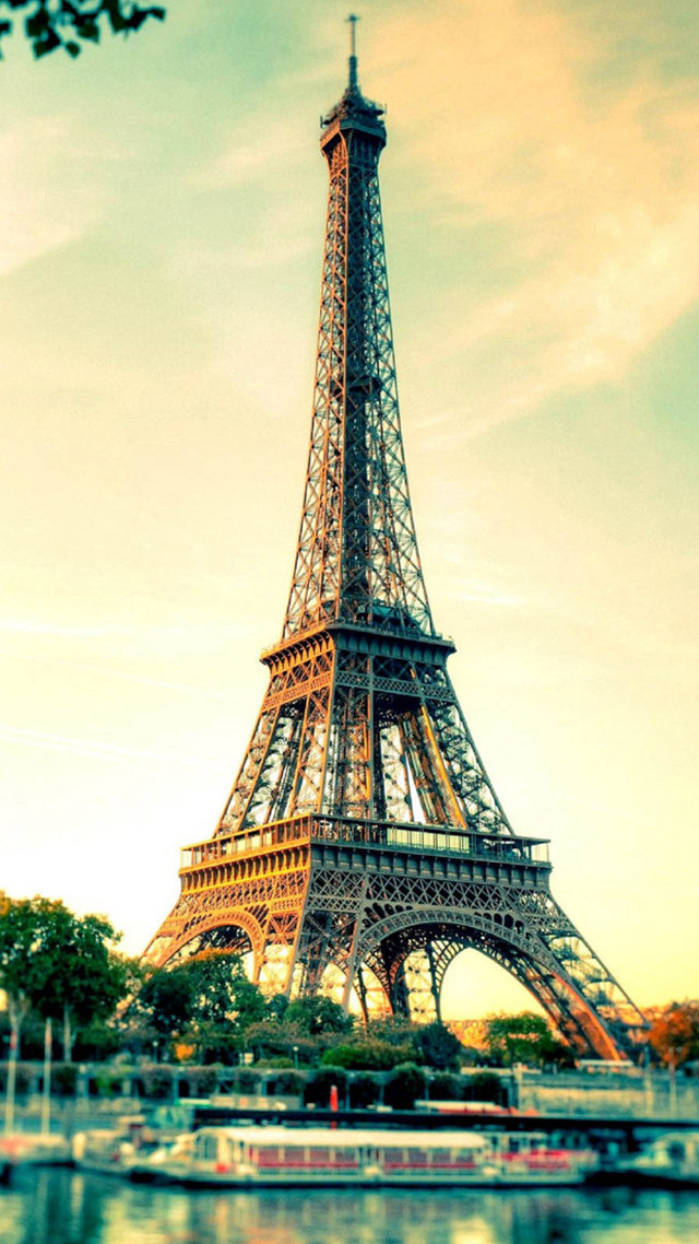 Boat eiffel tower paris water free wallpaper for mobile - medium preview image