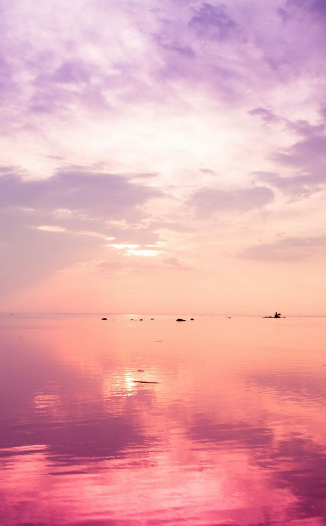 Pink purple sky lake reflection free wallpaper for mobile - medium preview image
