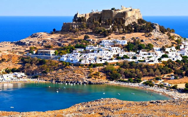 Small island castle ocean boat #2 free wallpaper for desktop - medium preview image