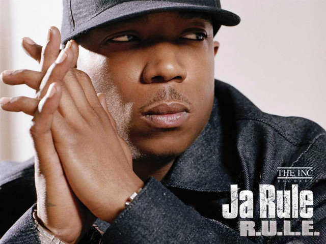 Man hat serious hands together free wallpaper for desktop - medium preview image