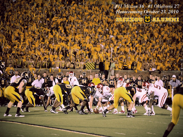 Football game large crowd yellow free wallpaper for desktop - medium preview image
