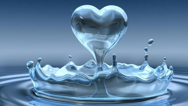 Heart shaped object floating water free wallpaper for desktop - medium preview image