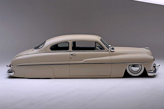 Beige car gray wall white free wallpaper for desktop - medium preview image