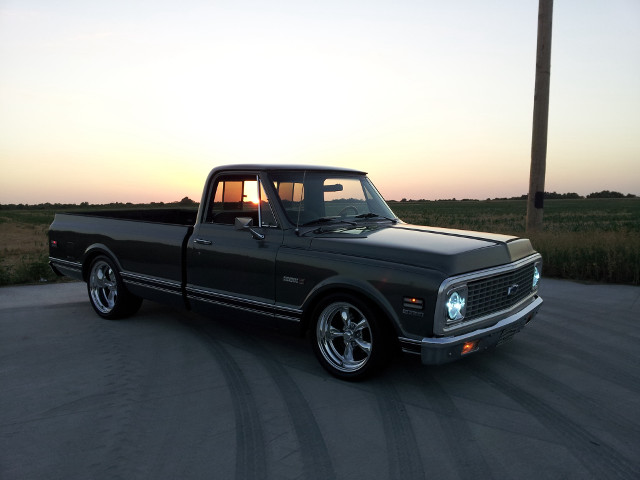 Truck parked road field sunset free wallpaper for desktop - medium preview image