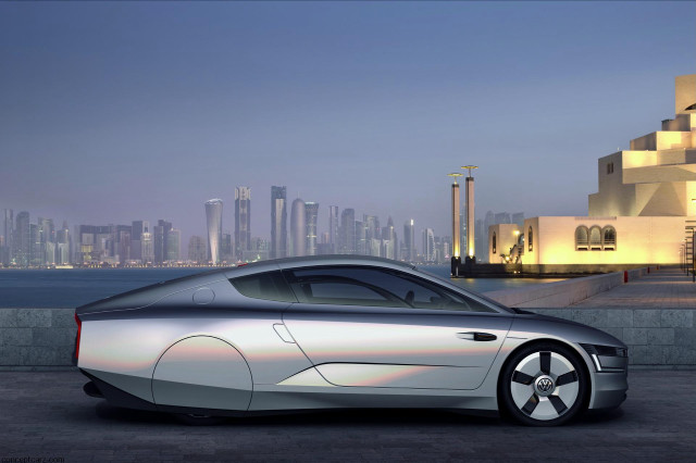 Futuristic car city skyline night free wallpaper for desktop - medium preview image