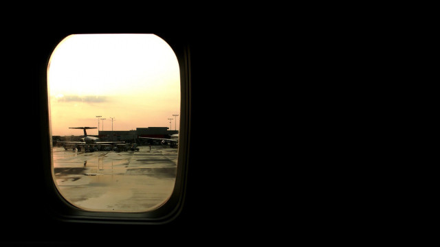 Plane window sunset dawn view free wallpaper for desktop - medium preview image