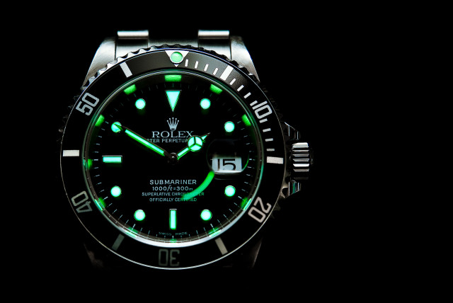 Watch green numbers black background free wallpaper for desktop - medium preview image