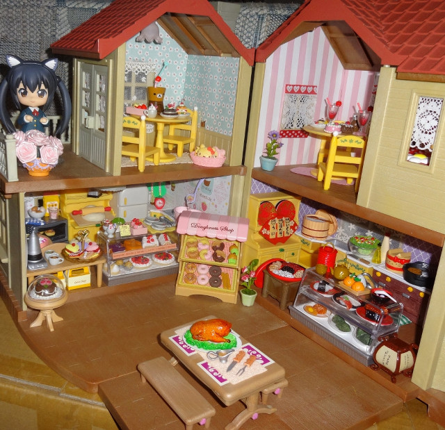 Dollhouse doll table food dollhouse free wallpaper for tablet - medium preview image