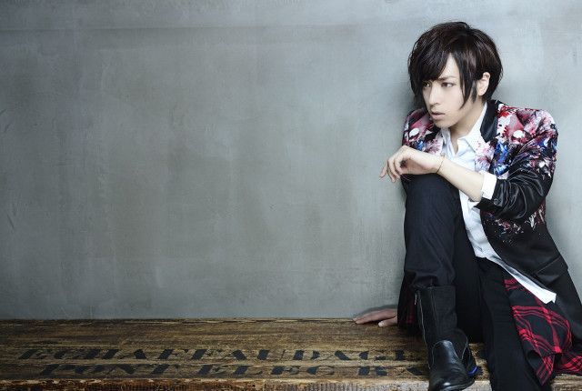 Young man bench jacket tie free wallpaper for desktop - medium preview image