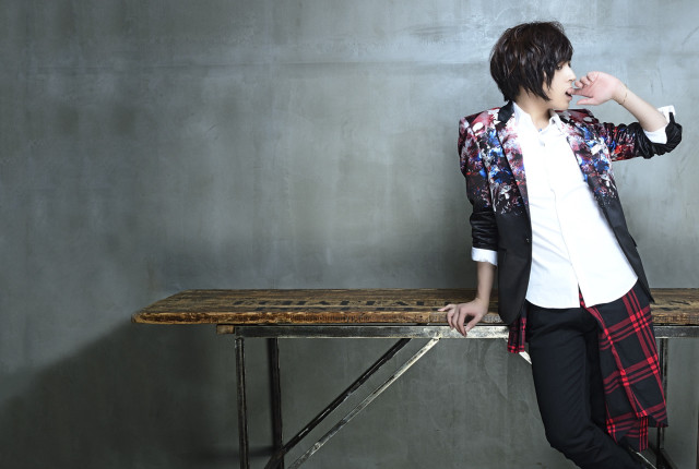 Man standing wooden bench jacket free wallpaper for desktop - medium preview image