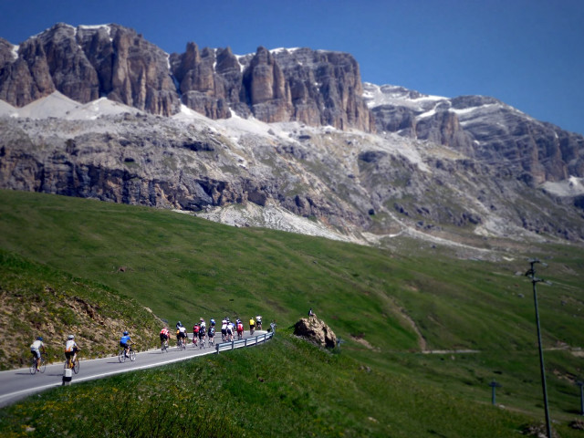 Biking group mountain snowy road free wallpaper for desktop - medium preview image