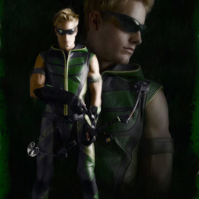 Man green black gun woman free wallpaper for tablet - medium preview image