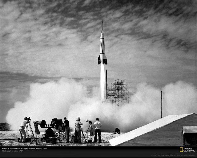 Rocket cloudy smoke ladder group free wallpaper for desktop - medium preview image