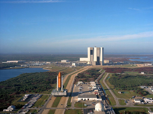 Large rocket city lake bridge free wallpaper for desktop - medium preview image