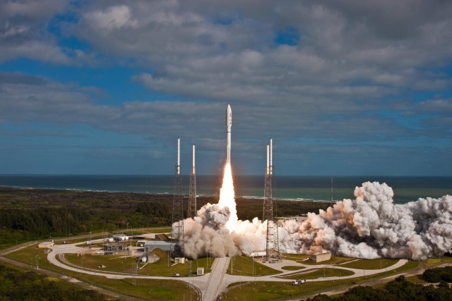 Rocket launch smoke road sky free wallpaper for desktop - medium preview image