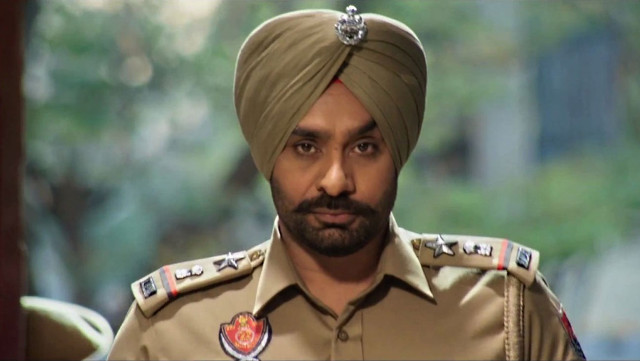 Man turban uniform badge camera free wallpaper for desktop - medium preview image