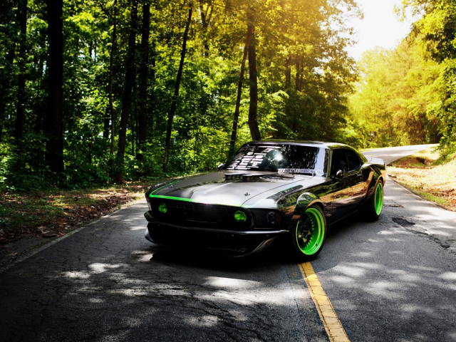 Car parked road woods green free wallpaper for desktop - medium preview image