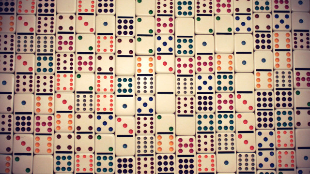 Domino wall colorful pattern analytical free wallpaper for desktop - medium preview image