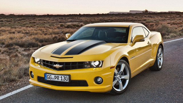 Yellow car black stripe desert free wallpaper for desktop - medium preview image