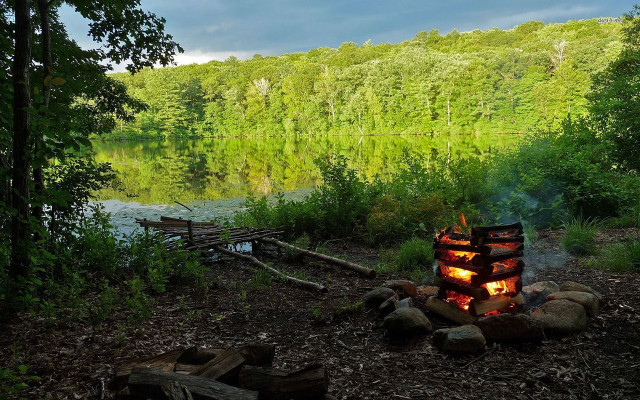 Campfire woods lake forest background free wallpaper for desktop - medium preview image