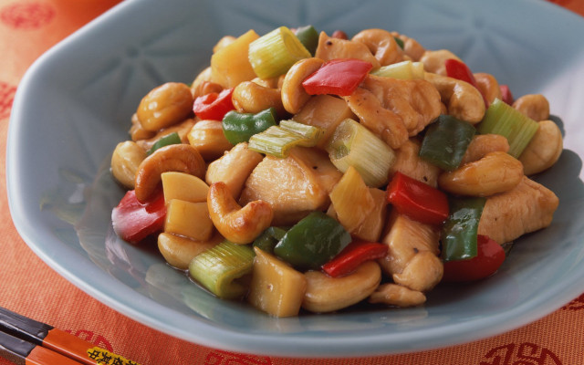 Chicken vegetables plate food tablecloth free wallpaper for desktop - medium preview image