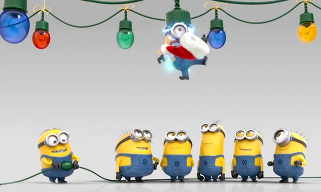 Minions christmas lights garland group free wallpaper for desktop - medium preview image