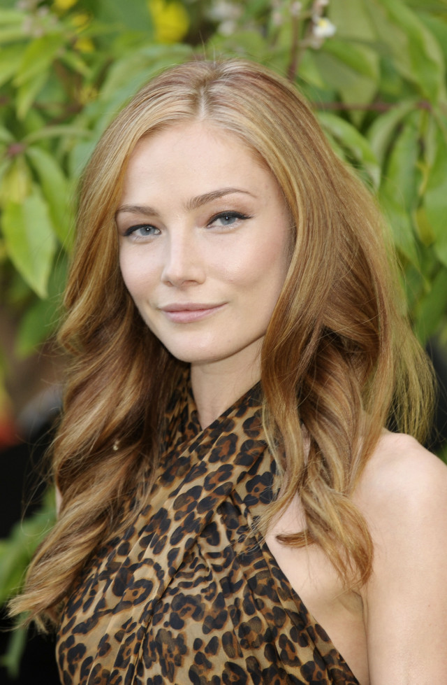 Woman longhair leopardprint flowerbush photorealistic free wallpaper for mobile - medium preview image