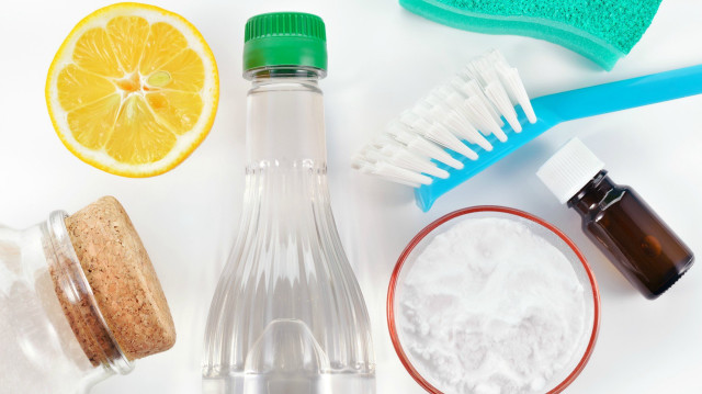 Water bottle glass toothbrush sponge free wallpaper for desktop - medium preview image
