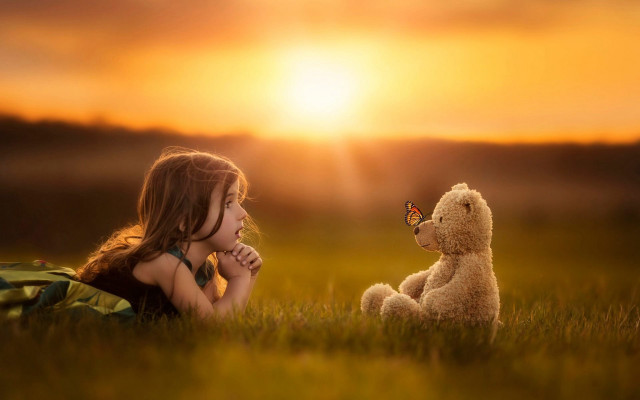 Little girl field teddy bear free wallpaper for desktop - medium preview image
