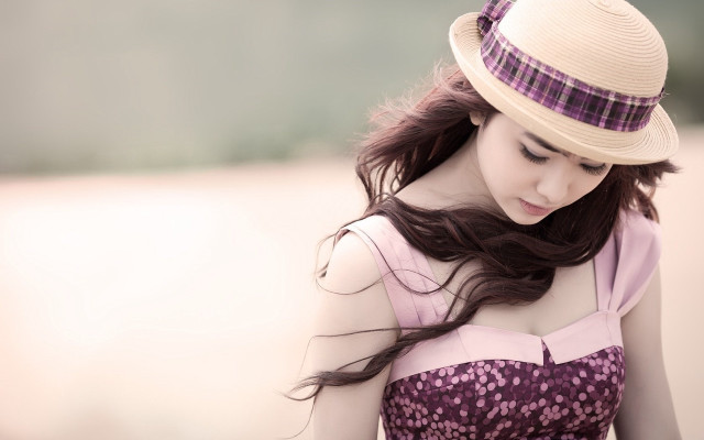 Woman hat water cell phone free wallpaper for desktop - medium preview image