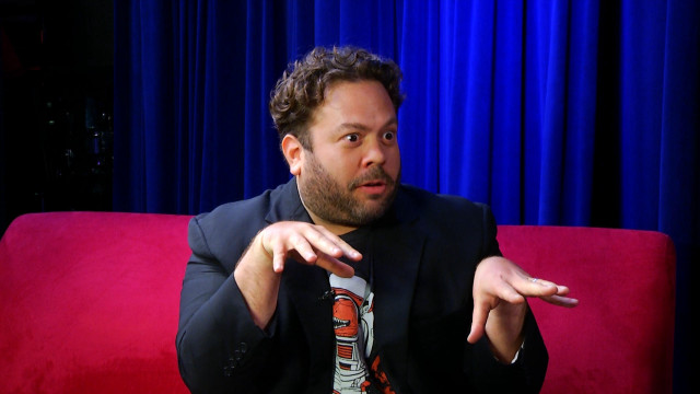 Man redcouch bluecurtains renaissance formal free wallpaper for desktop - medium preview image