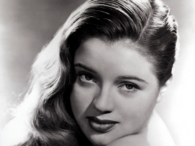 Doris blair black and white free wallpaper for desktop - medium preview image