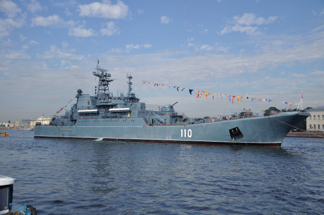 Battleship water dock flag flying free wallpaper for desktop - medium preview image