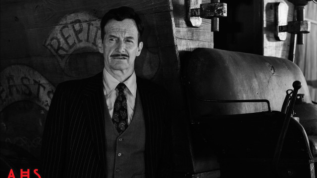 Man suit tie graffiti wall #2 free wallpaper for desktop - medium preview image