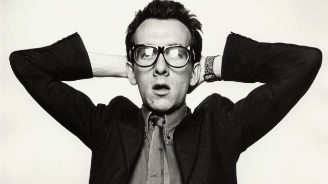 Surprised man glasses tie fluxus free wallpaper for desktop - medium preview image